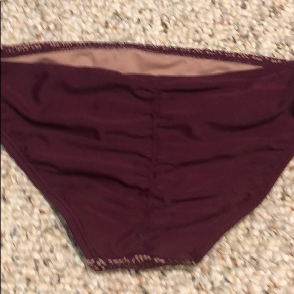 Bikini - Picture 3 of 5